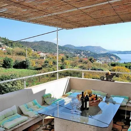 Five Bedroom With Pool