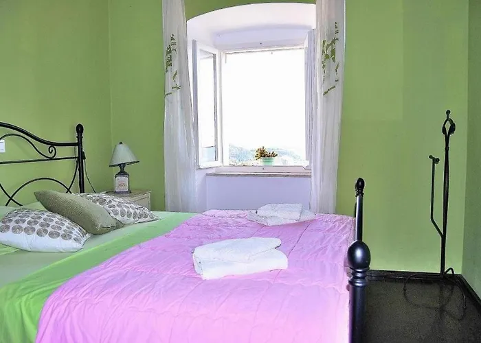 펜션 Five Bedroom With Pool 오라사크